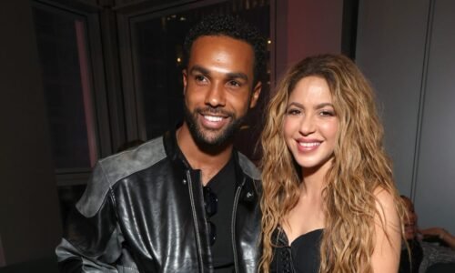 Shakira'nın Aktör Lucien Laviscount ile Çıktığı Söylentileri